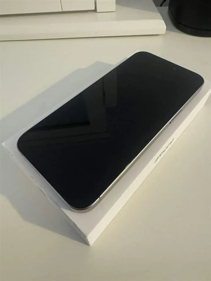 APPLE IPHONE 15 PRO MAX - 512GB-4