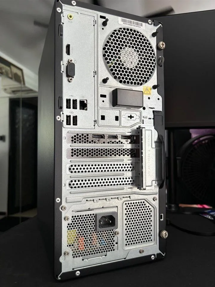 Lenovo Gaming IdeaCentre-1