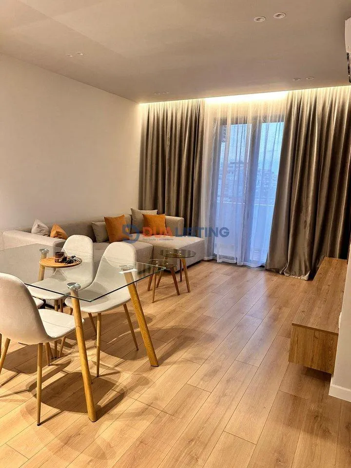APARTAMENT POST PARKIMI PRANE SPAK