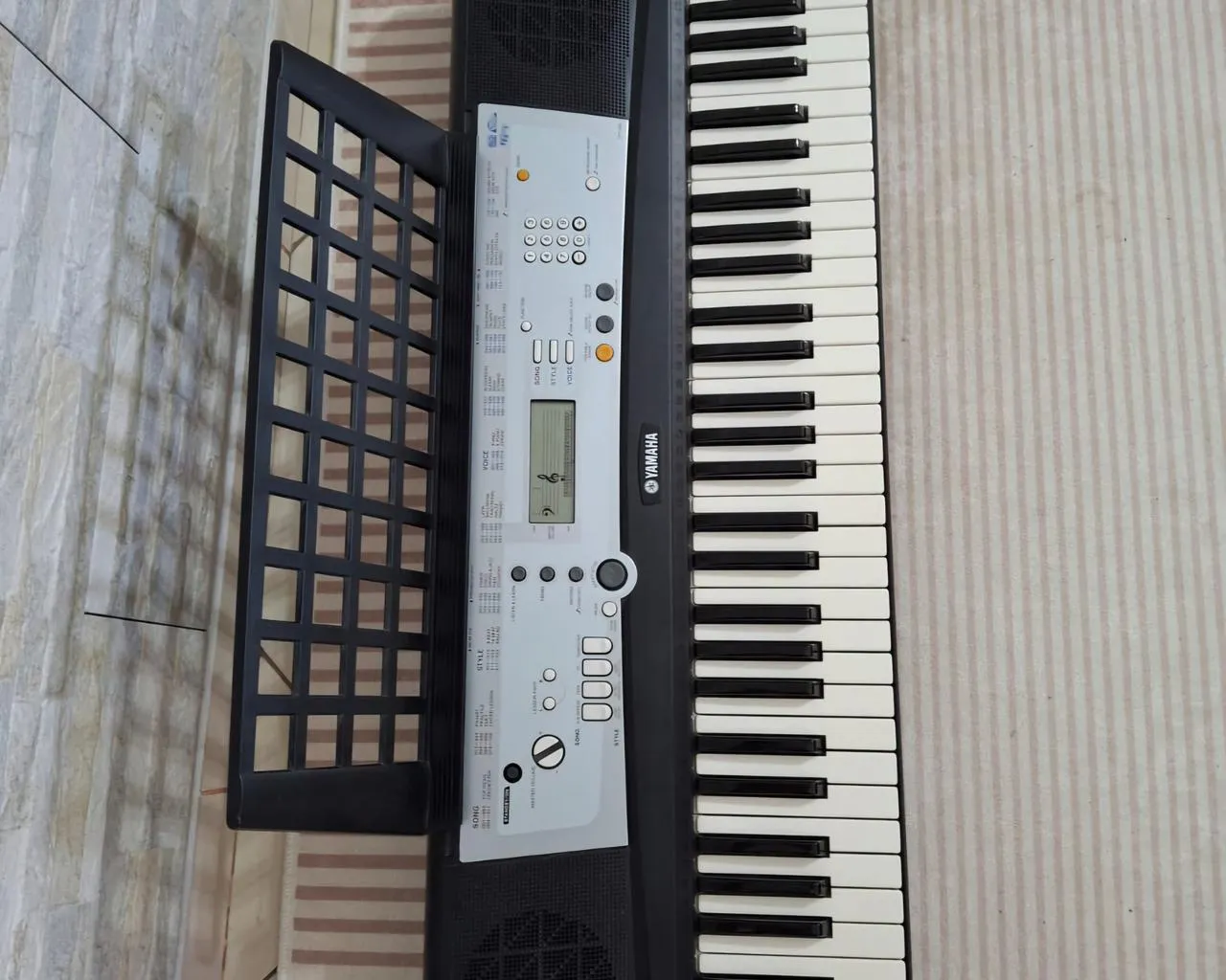 Organo Yamaha super cilësi nga Germany