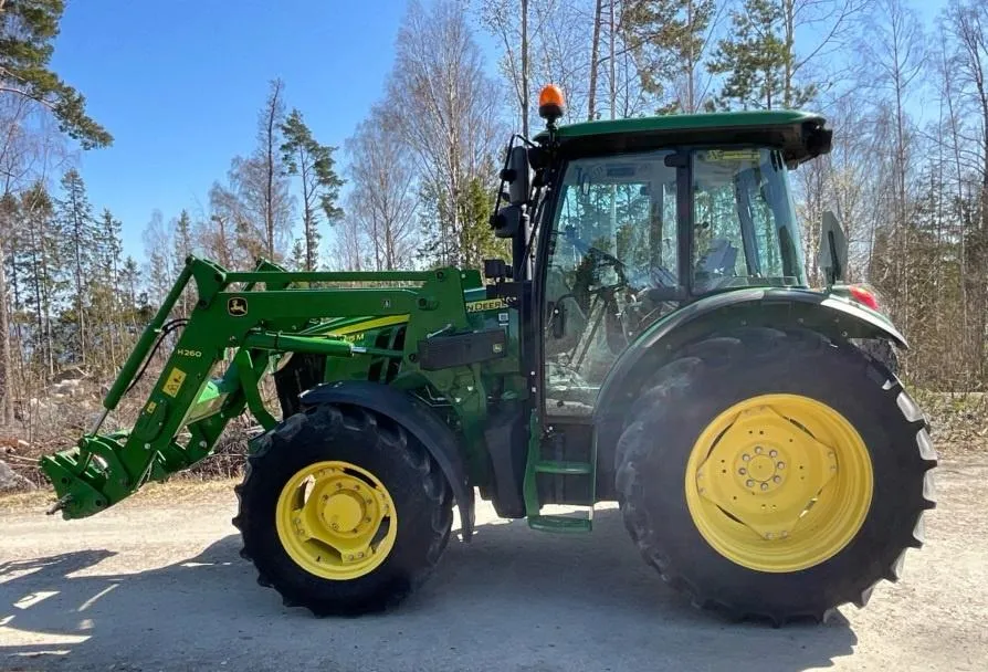 2018 John Deere 5115M