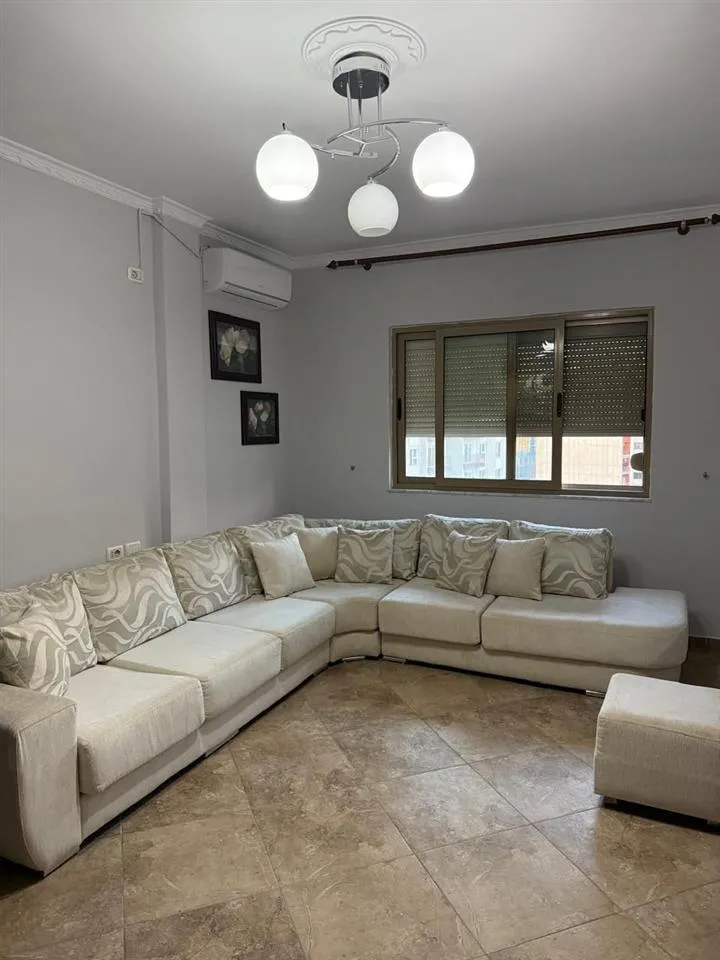 APARTAMENT ME QERA 1+1 YZBERISHT 40.000 LEKE