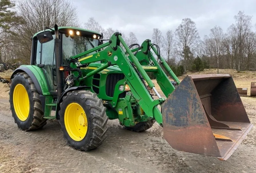 2010 John Deere 6330