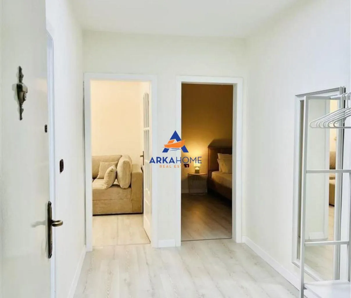 SHITET APARTAMENT 1+1 RRUGA GJIK KUQALI, PRANË STADIUMIT DI-3