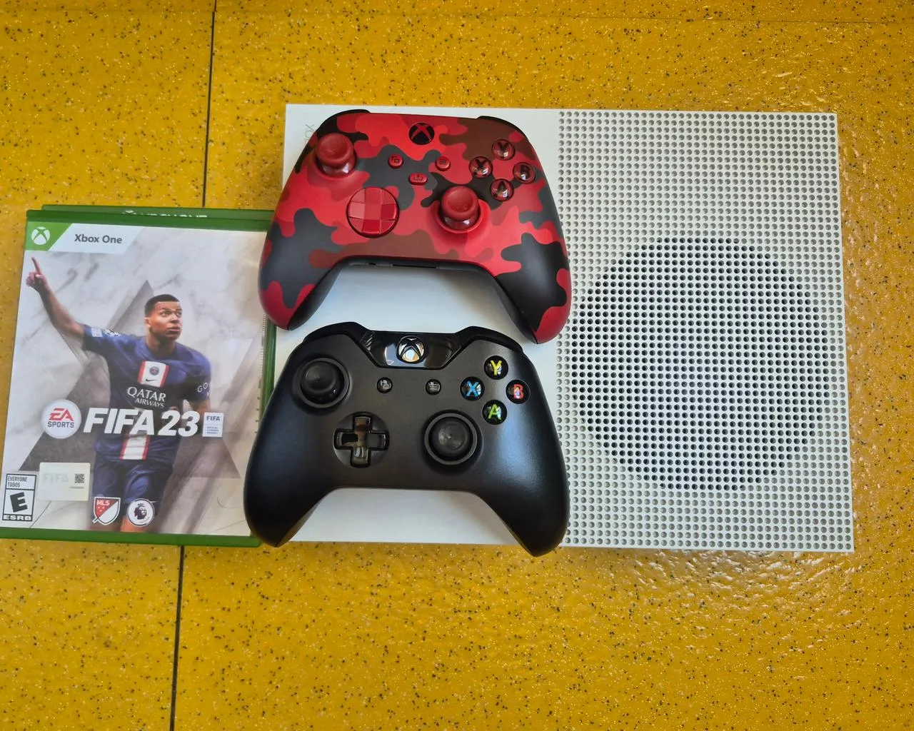 SHITET XBOX ONE S 1TB