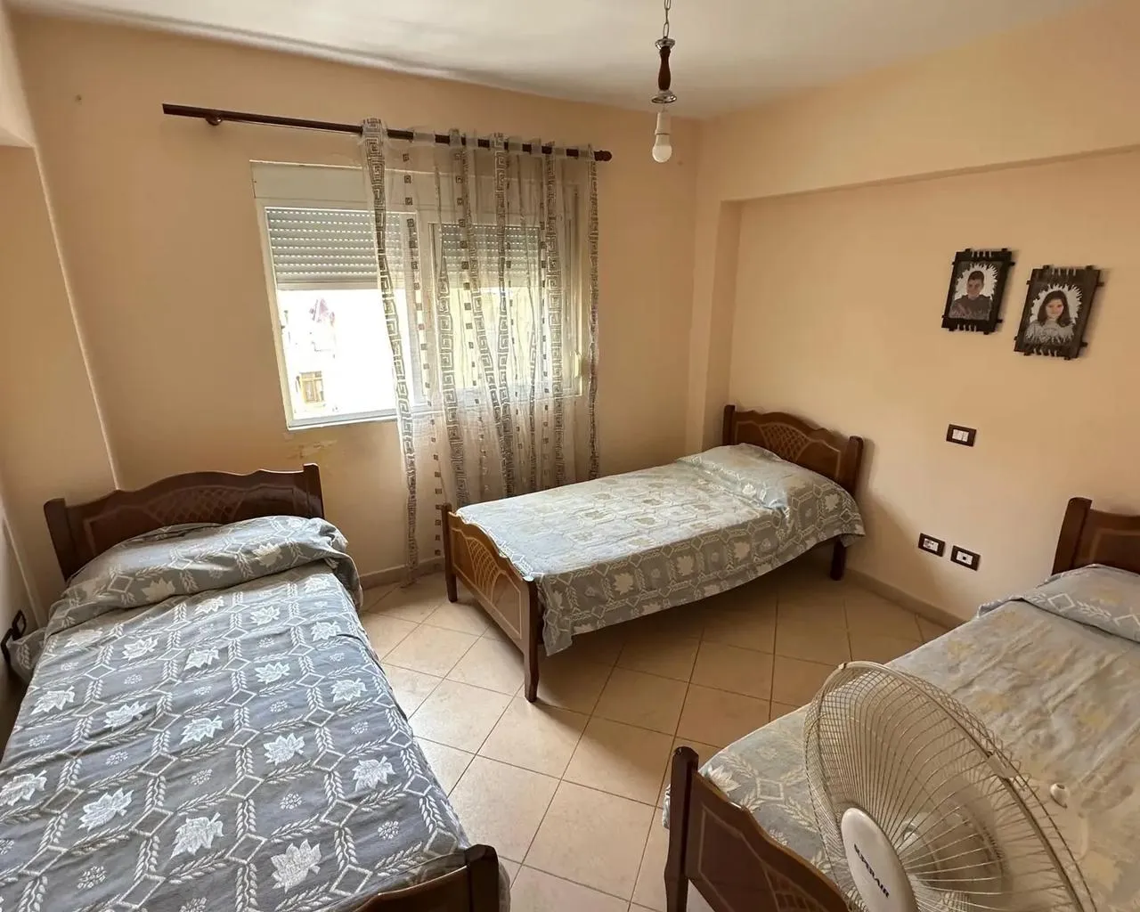 JEPET ME QERA APARTAMENT 2+1, PRANE DEGES, DURRES.-1