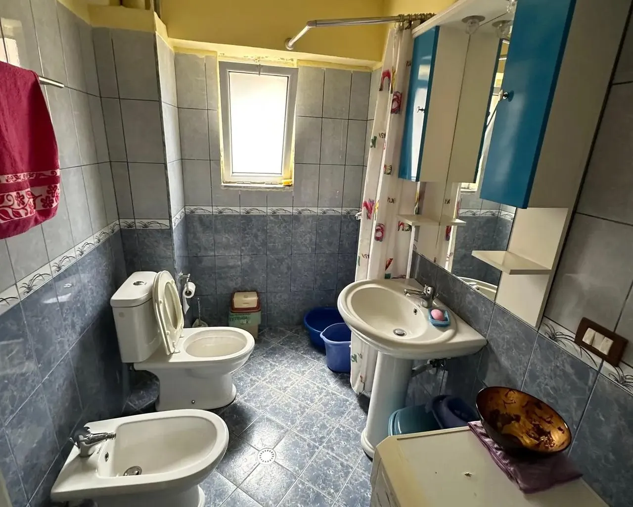 JEPET ME QERA APARTAMENT 2+1, PRANE DEGES, DURRES.-2