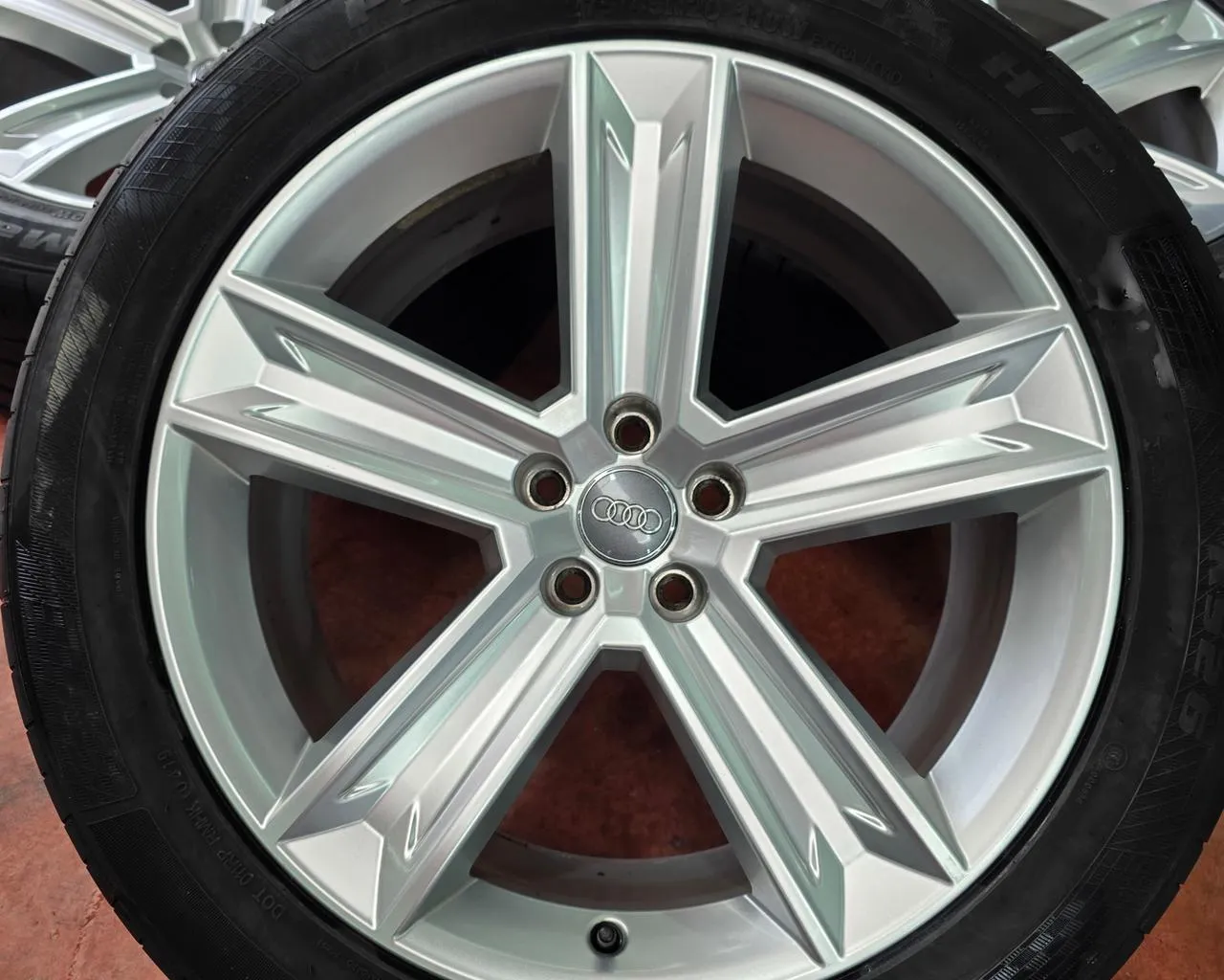 DISQE AUDI Q7 Q8 R20 ORGJINAL 2024