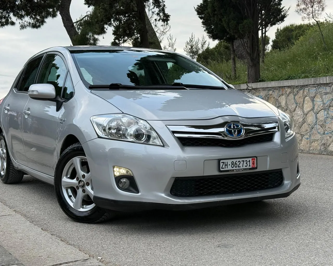 TOYOTA AURIS 1.8 B/HYBRID AUTOMAT 12 ZVICRE 2012