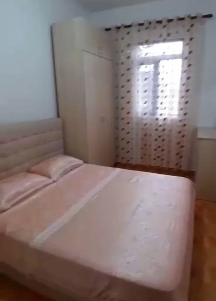 Shtepi private me qera 1+1/Laprake
