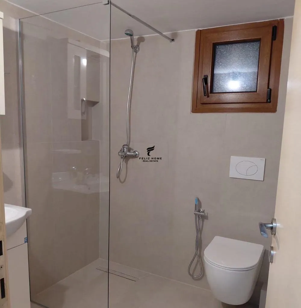 APARTAMENT ME QERA 5+2 ALI DEMI 130.000 LEKE-3