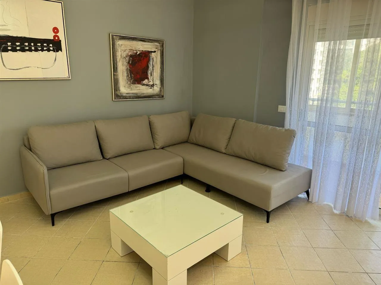 SHITET APARTAMENT PAMJE DETI GOLEM-1