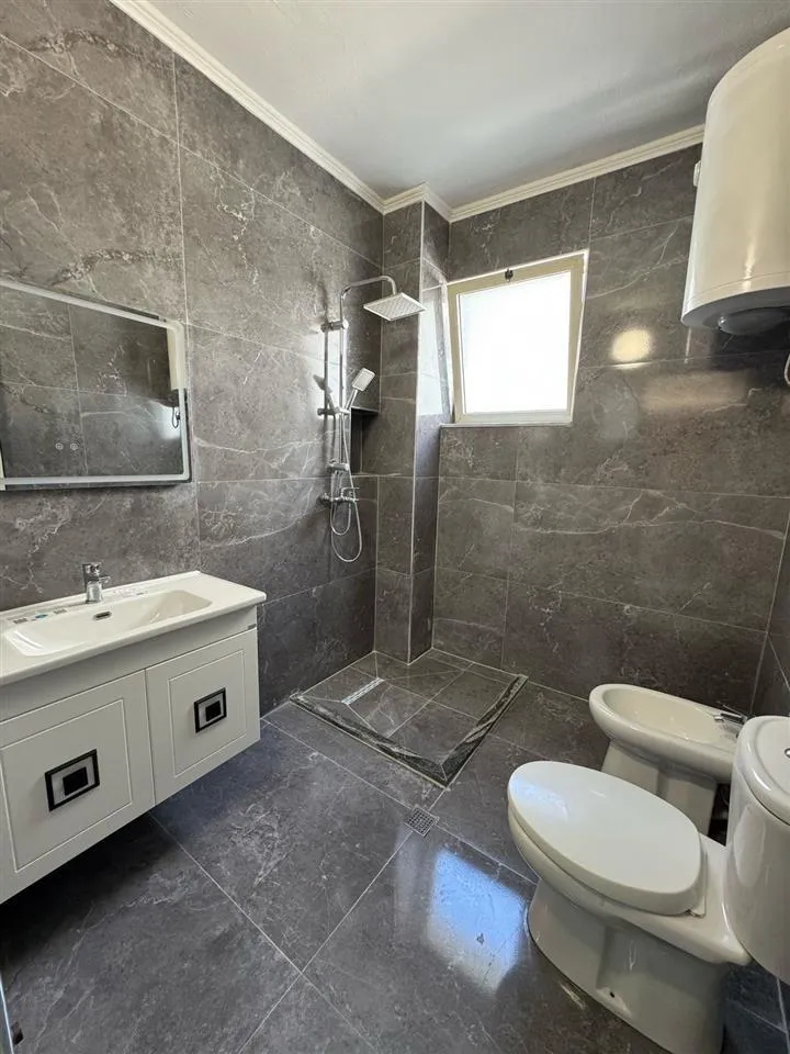 SHITET APARTAMENT PAMJE DETI GOLEM-2