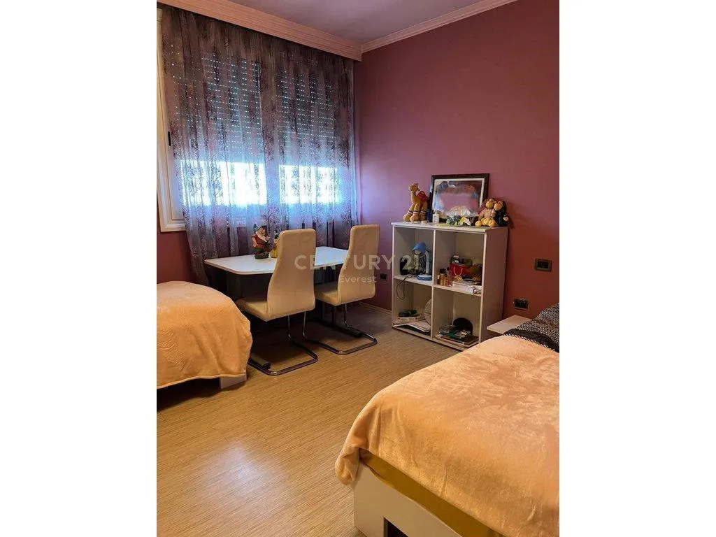 ISH EKSPOZITA, JAPIM ME QIRA APARTAMENT-1
