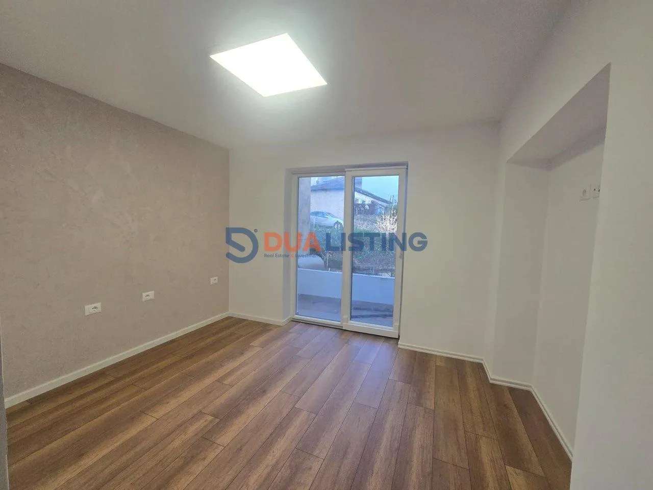 Jepet me Qira ambient per zyra, Materniteti i Ri-1