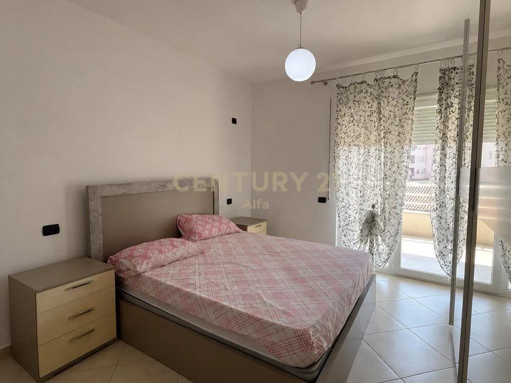 Shitet apartament 2+1 ne hyrje te Freskut!-1