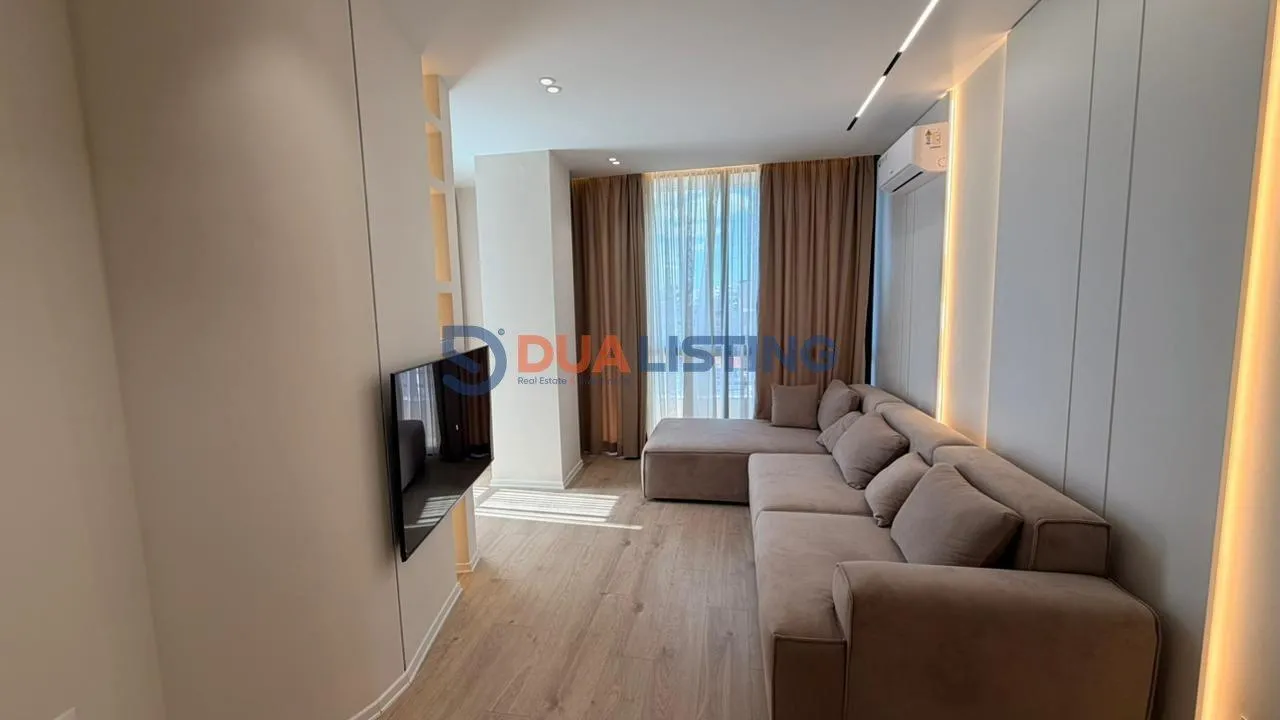 Shitet Apartament Modern 2+1 , 21 Dhjetori!-3