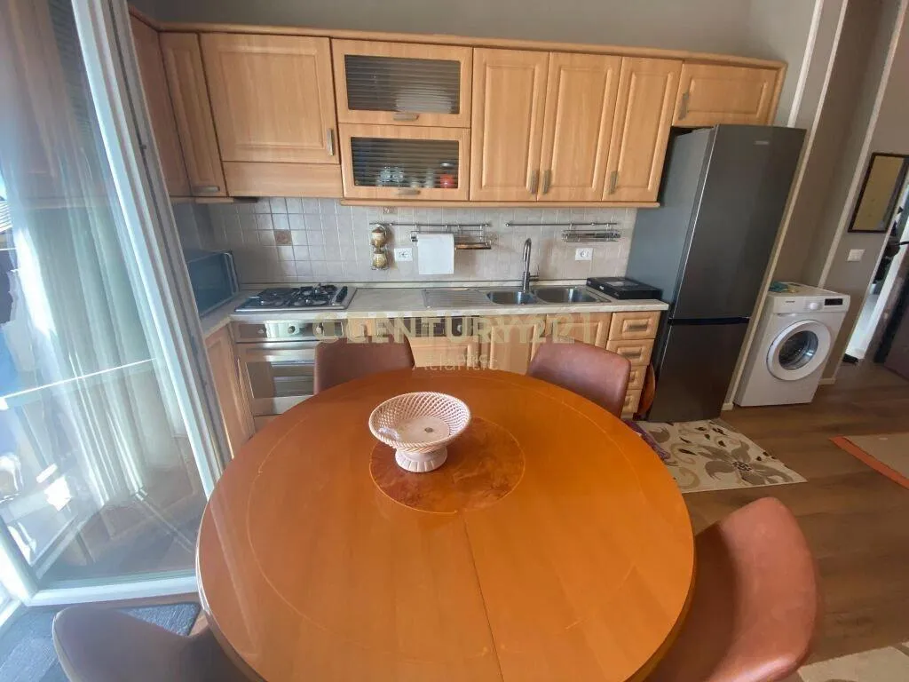 0697603180JEPET ME QERA SUPER APARTAMENT NE PLAZH DURRES ME-1