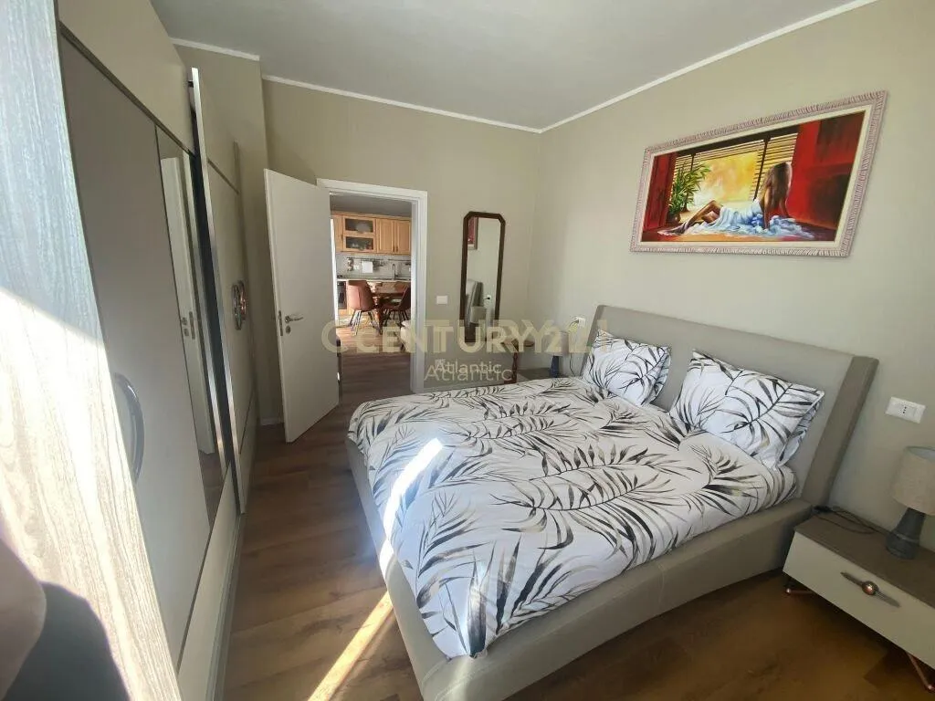 0697603180JEPET ME QERA SUPER APARTAMENT NE PLAZH DURRES ME-3